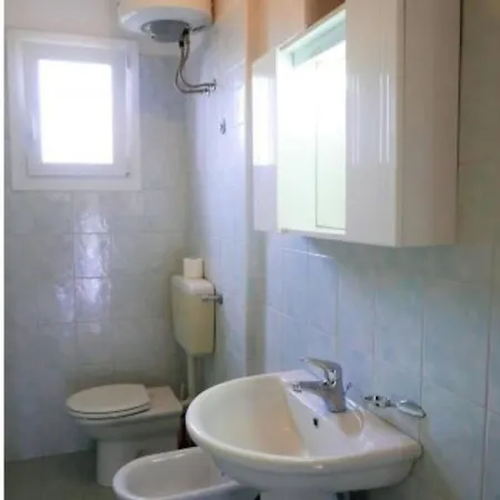 Tranquil Steps From Shore In Apartment Bibione