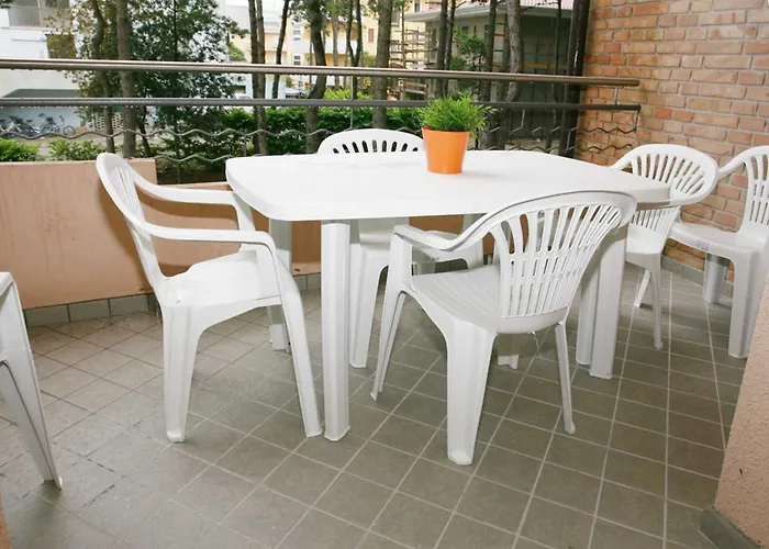 Lägenhet Tranquil Steps From The Shore