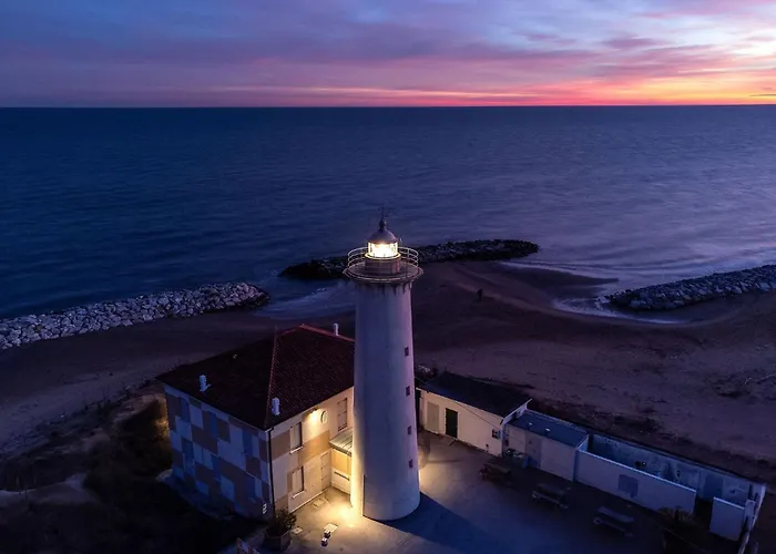 Tranquil Steps From The Shore Lägenhet